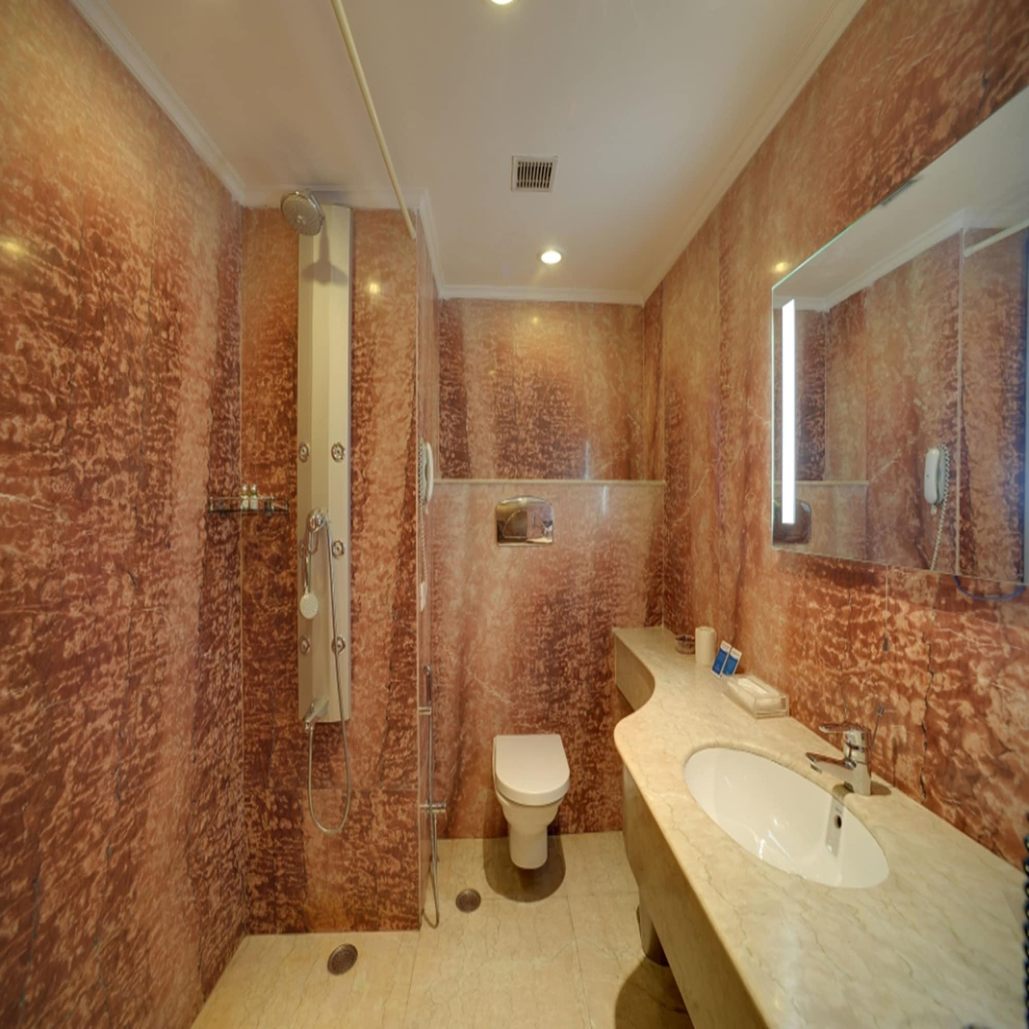Royal Sarovar Portico Siliguri Ngoại thất bức ảnh
