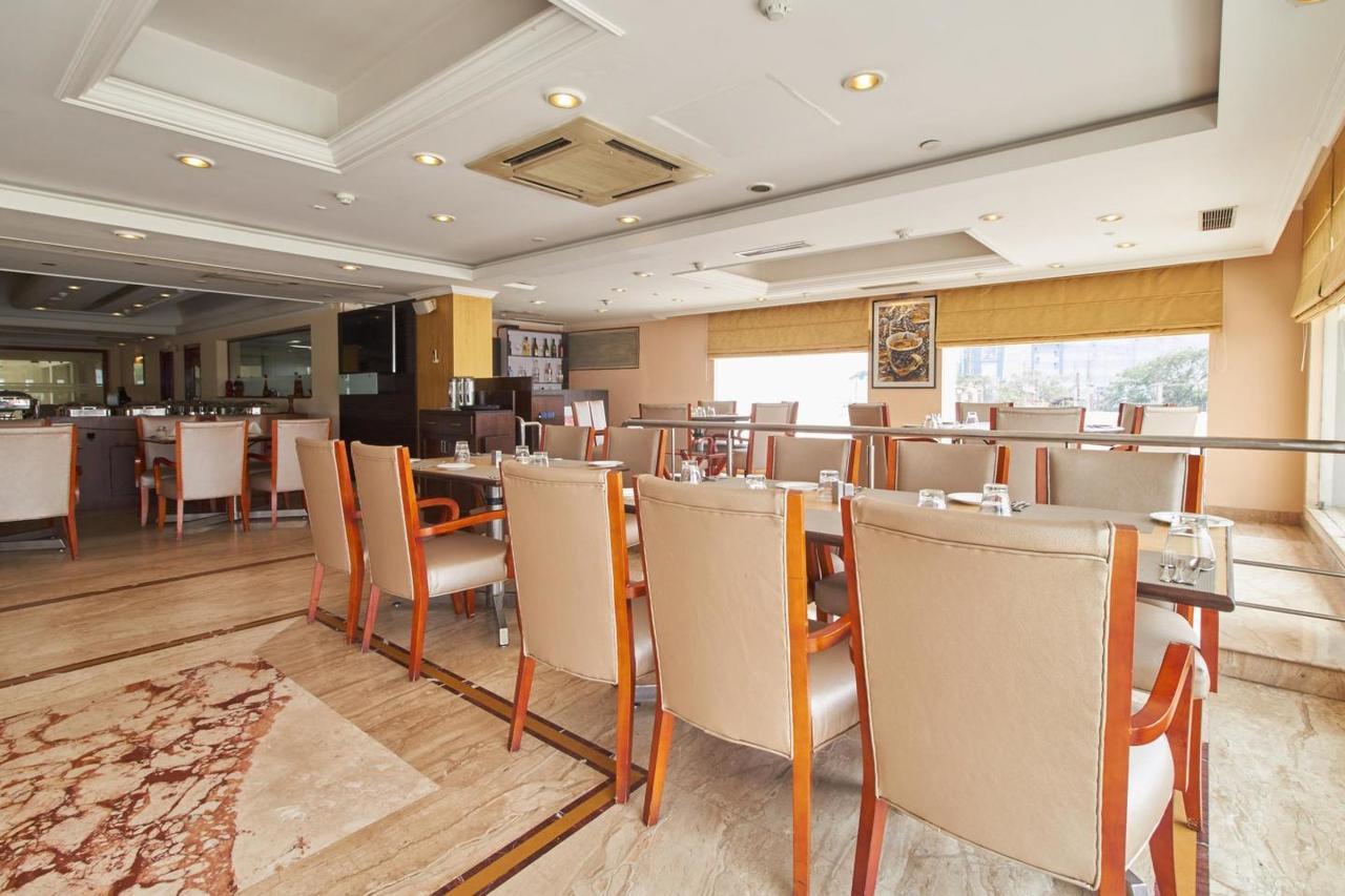 Royal Sarovar Portico Siliguri Ngoại thất bức ảnh