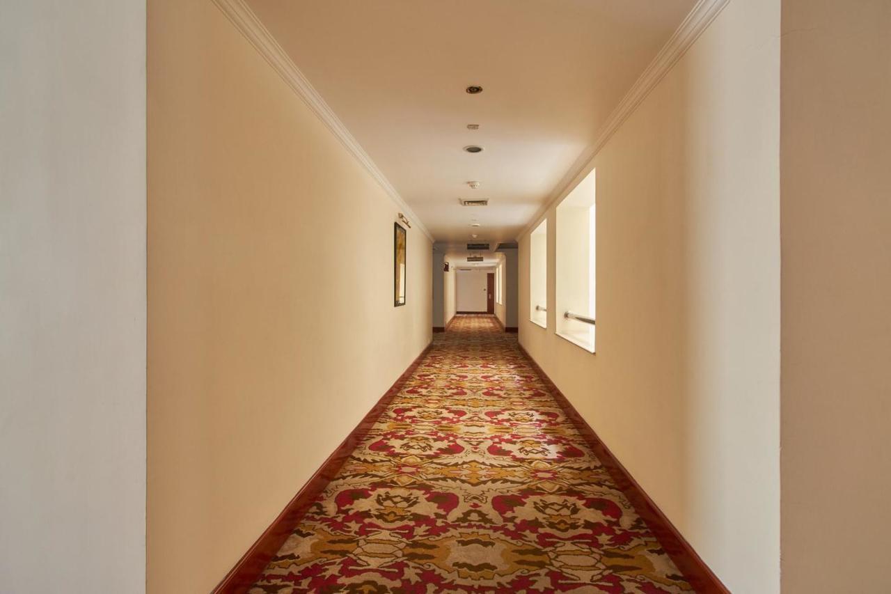 Royal Sarovar Portico Siliguri Ngoại thất bức ảnh