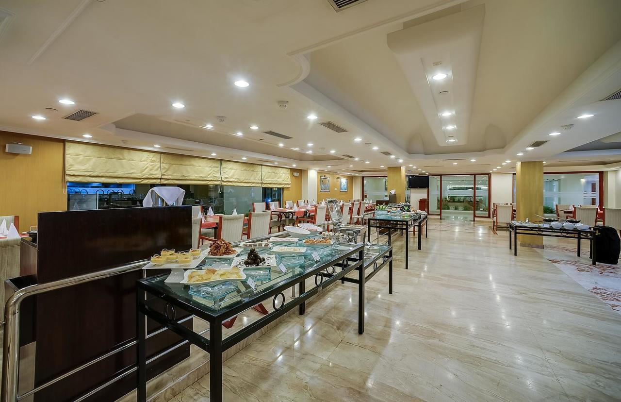 Royal Sarovar Portico Siliguri Ngoại thất bức ảnh