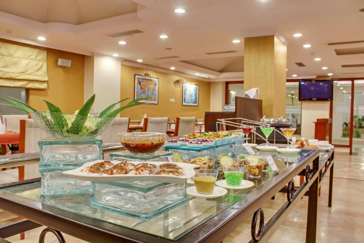 Royal Sarovar Portico Siliguri Ngoại thất bức ảnh