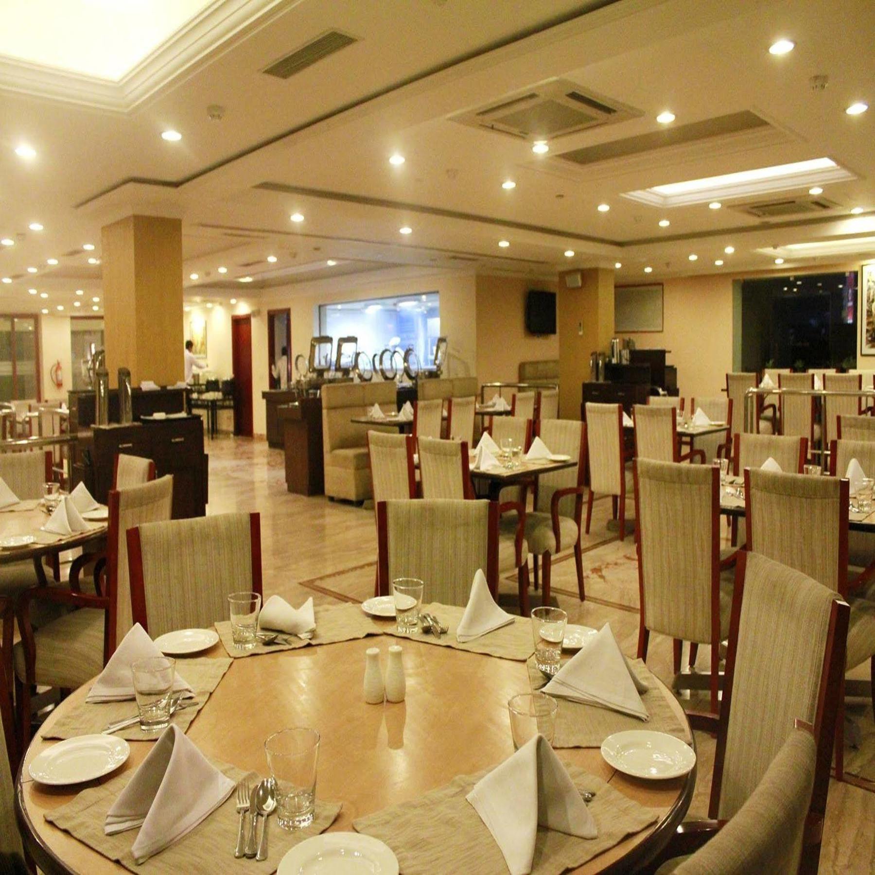 Royal Sarovar Portico Siliguri Ngoại thất bức ảnh