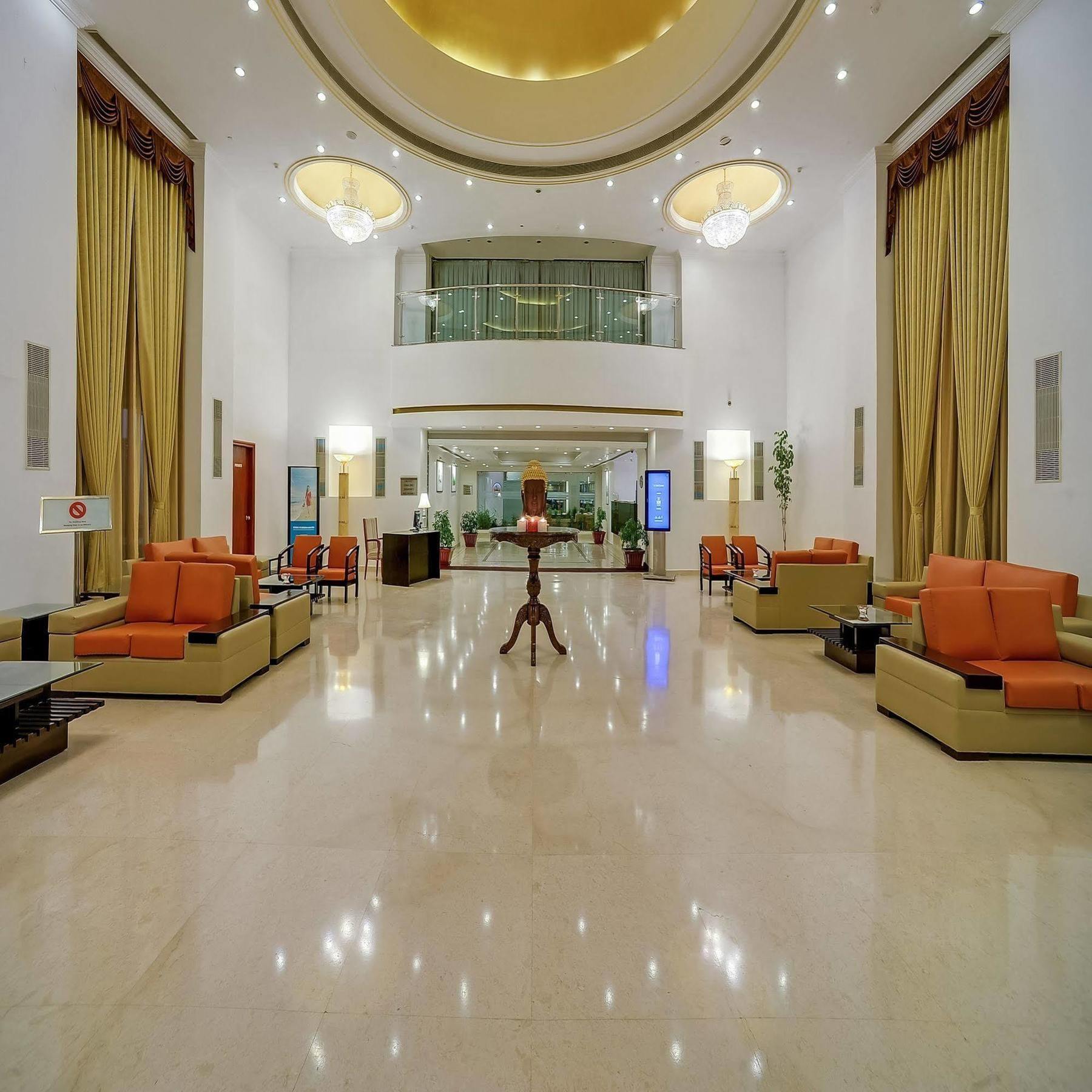 Royal Sarovar Portico Siliguri Ngoại thất bức ảnh