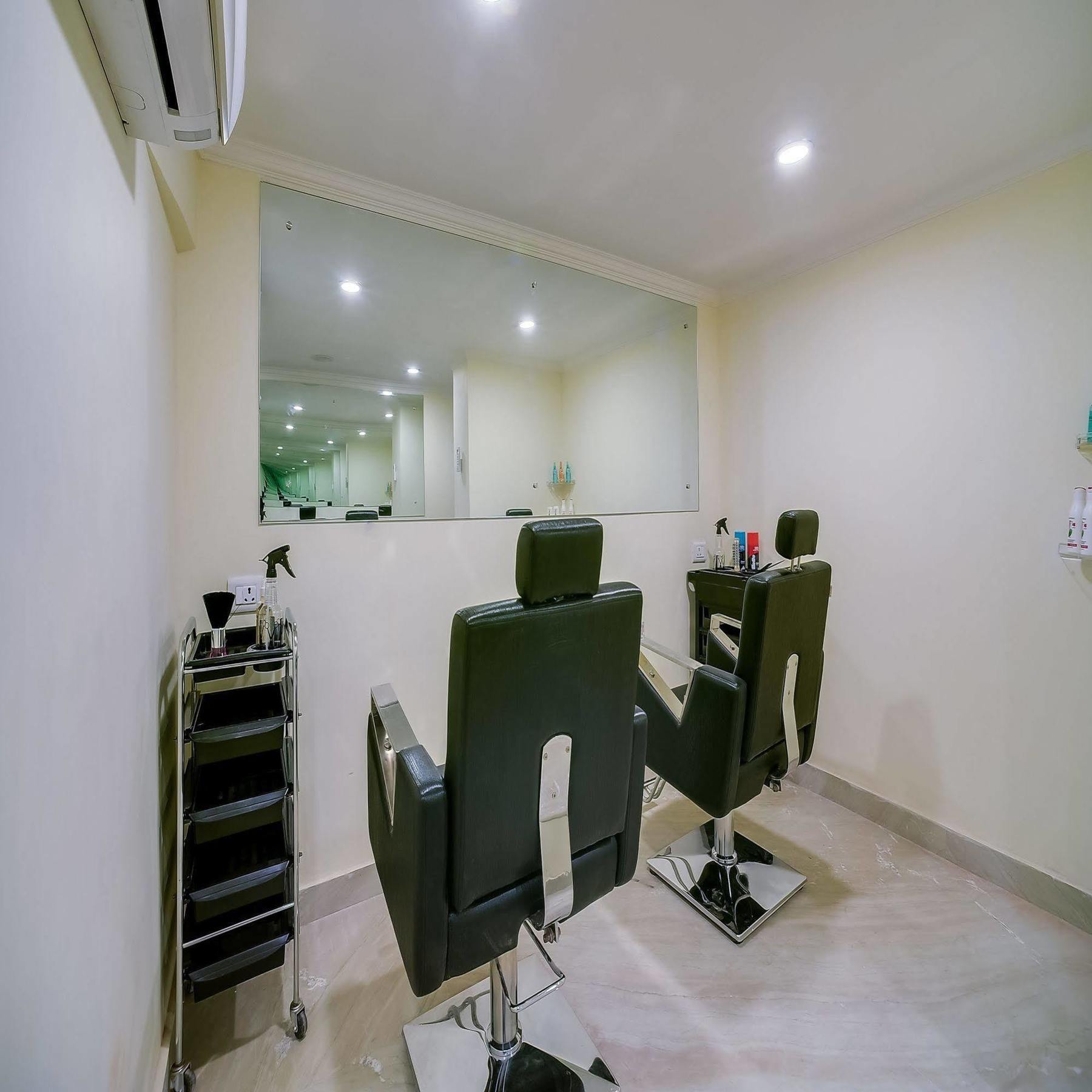 Royal Sarovar Portico Siliguri Ngoại thất bức ảnh