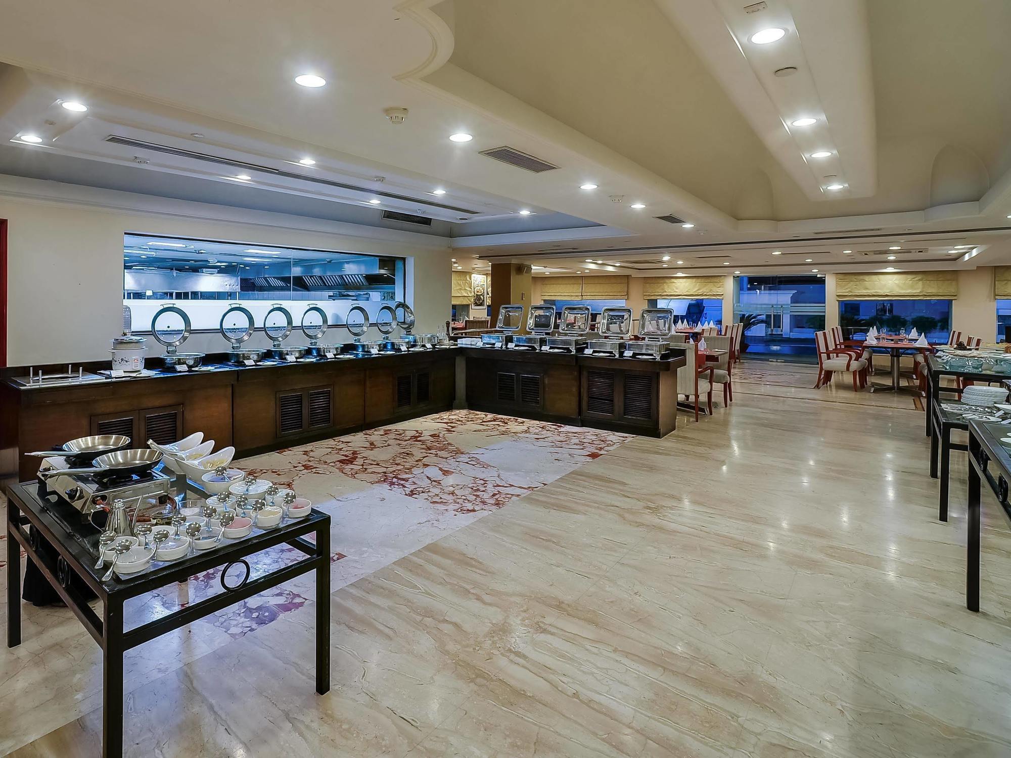 Royal Sarovar Portico Siliguri Ngoại thất bức ảnh